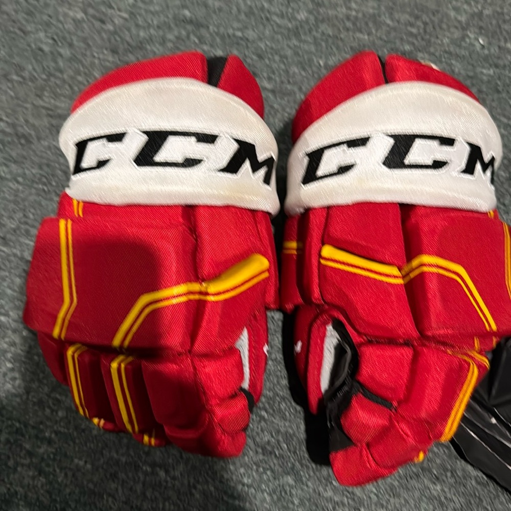 CCM PRO 13” pro stock hockey gloves, used 4 times.
